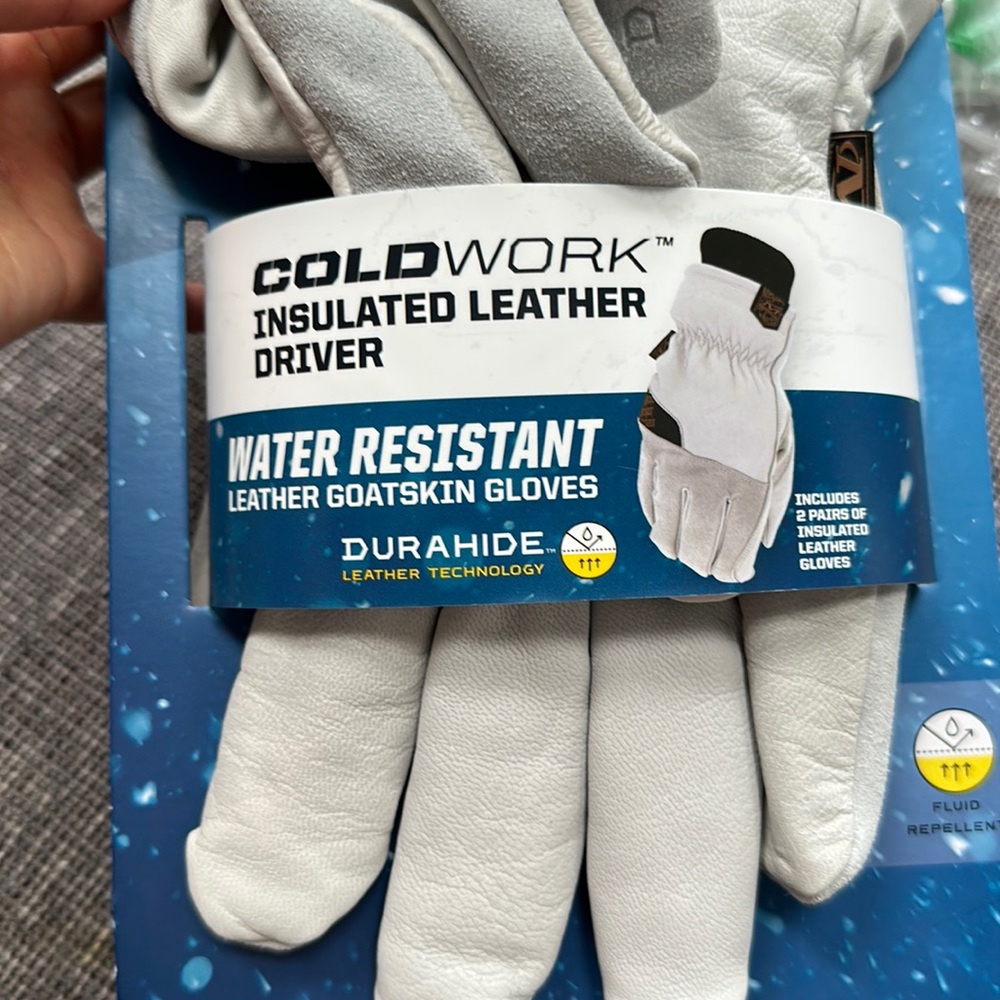 3M cold weather gloves- 2 pair